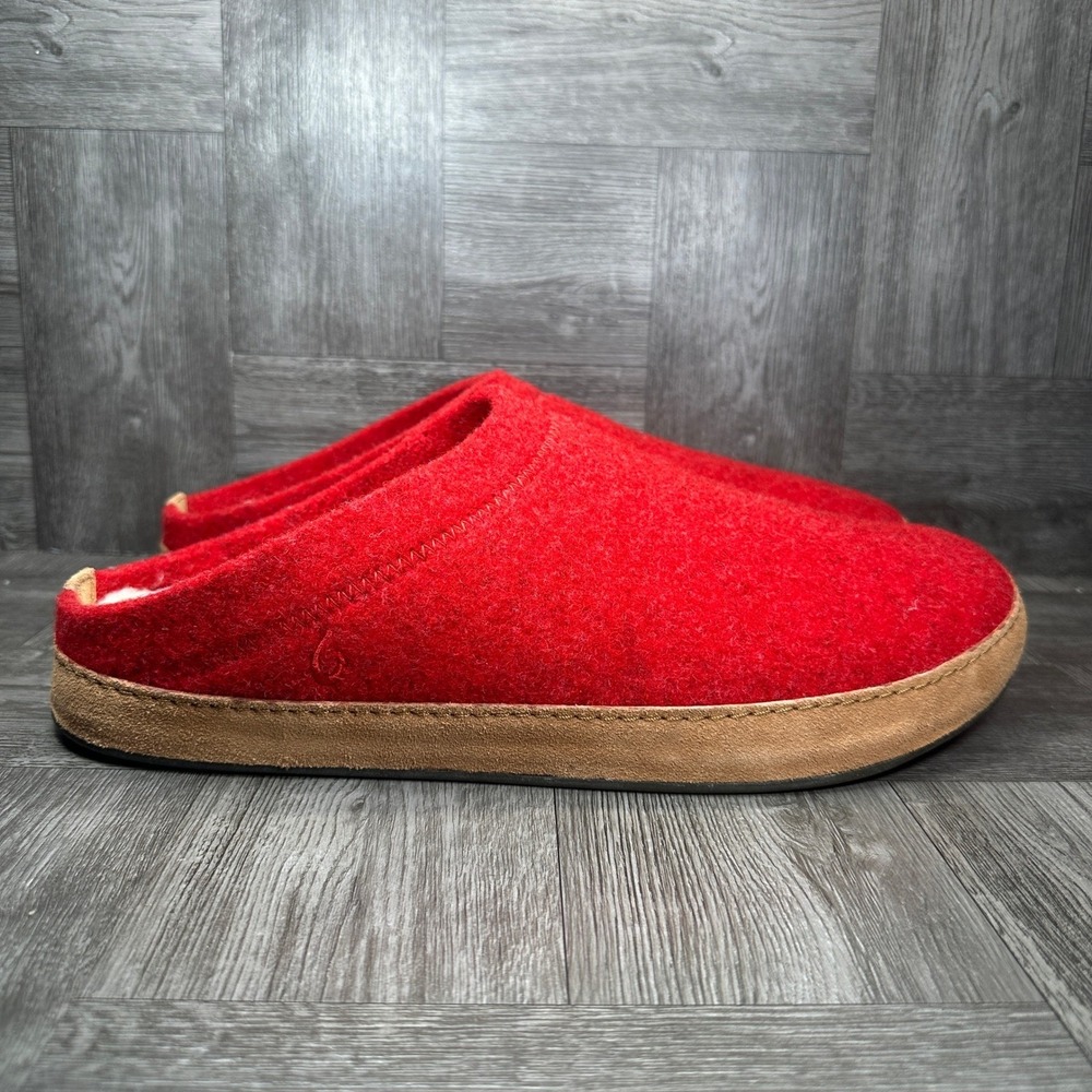 OluKai Hamani Hulu Slippers Men 12 Red Wool Sheep Fur Lining House Shoes NEW